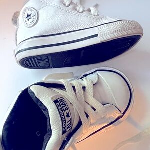 Toddler size 5 high top converse sneakers, white